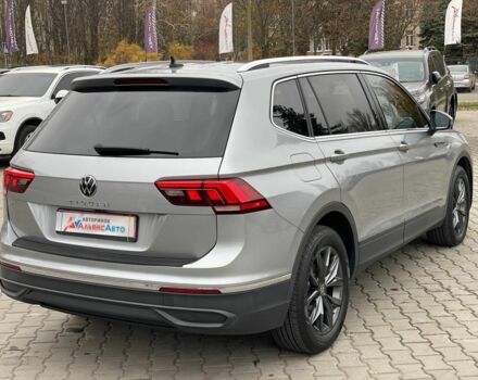 Сірий Фольксваген Тігуан, об'ємом двигуна 2 л та пробігом 27 тис. км за 25600 $, фото 6 на Automoto.ua