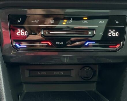 Сірий Фольксваген Тігуан, об'ємом двигуна 2 л та пробігом 27 тис. км за 25600 $, фото 16 на Automoto.ua