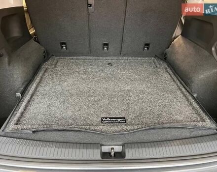 Сірий Фольксваген Тігуан, об'ємом двигуна 2 л та пробігом 18 тис. км за 26800 $, фото 22 на Automoto.ua