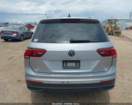 Серый Фольксваген Тигуан, объемом двигателя 2 л и пробегом 42 тыс. км за 8500 $, фото 4 на Automoto.ua