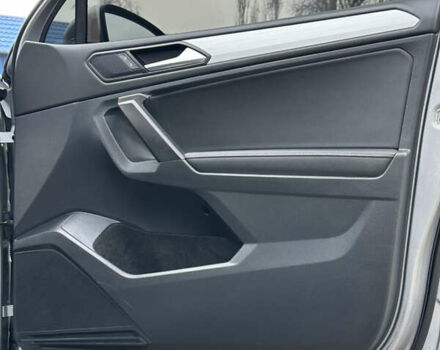 Серый Фольксваген Тигуан, объемом двигателя 0 л и пробегом 42 тыс. км за 24200 $, фото 23 на Automoto.ua