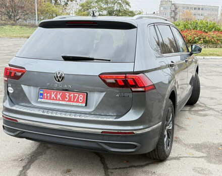 Сірий Фольксваген Тігуан, об'ємом двигуна 2 л та пробігом 36 тис. км за 27500 $, фото 2 на Automoto.ua