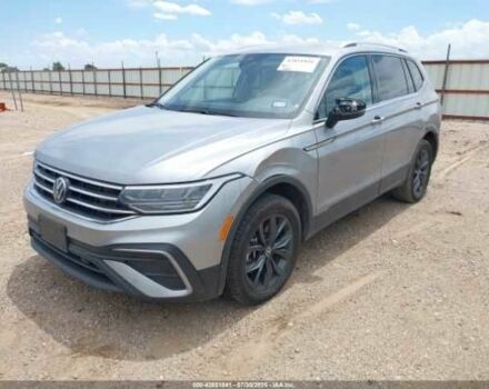 Серый Фольксваген Тигуан, объемом двигателя 2 л и пробегом 42 тыс. км за 8500 $, фото 2 на Automoto.ua