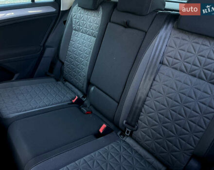 Серый Фольксваген Тигуан, объемом двигателя 1.97 л и пробегом 22 тыс. км за 21000 $, фото 12 на Automoto.ua