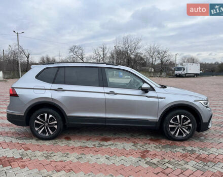 Сірий Фольксваген Тігуан, об'ємом двигуна 2 л та пробігом 14 тис. км за 22999 $, фото 7 на Automoto.ua