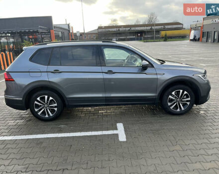 Серый Фольксваген Тигуан, объемом двигателя 1.97 л и пробегом 59 тыс. км за 24900 $, фото 5 на Automoto.ua