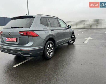 Серый Фольксваген Тигуан, объемом двигателя 2 л и пробегом 44 тыс. км за 25900 $, фото 2 на Automoto.ua