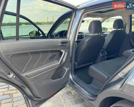 Серый Фольксваген Тигуан, объемом двигателя 1.98 л и пробегом 41 тыс. км за 19500 $, фото 5 на Automoto.ua