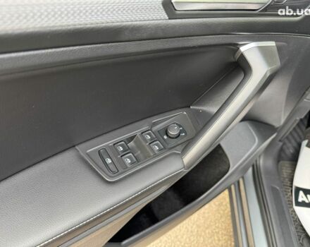 Серый Фольксваген Тигуан, объемом двигателя 2 л и пробегом 12 тыс. км за 24940 $, фото 20 на Automoto.ua