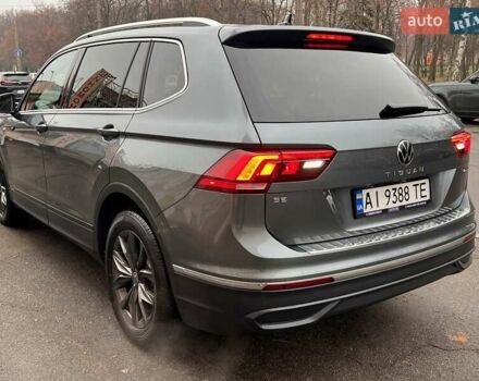 Сірий Фольксваген Тігуан, об'ємом двигуна 2 л та пробігом 18 тис. км за 26800 $, фото 8 на Automoto.ua