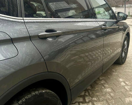 Серый Фольксваген Тигуан, объемом двигателя 1.98 л и пробегом 20 тыс. км за 24990 $, фото 28 на Automoto.ua