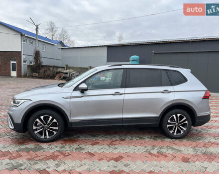 Сірий Фольксваген Тігуан, об'ємом двигуна 2 л та пробігом 14 тис. км за 22999 $, фото 8 на Automoto.ua