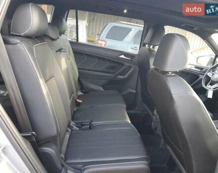 Серый Фольксваген Тигуан, объемом двигателя 2 л и пробегом 34 тыс. км за 9200 $, фото 9 на Automoto.ua