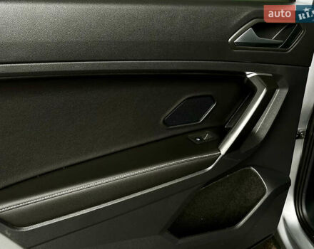 Серый Фольксваген Тигуан, объемом двигателя 2 л и пробегом 14 тыс. км за 23900 $, фото 12 на Automoto.ua