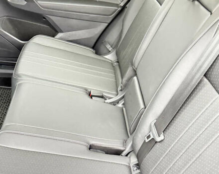 Сірий Фольксваген Тігуан, об'ємом двигуна 2 л та пробігом 36 тис. км за 27500 $, фото 13 на Automoto.ua