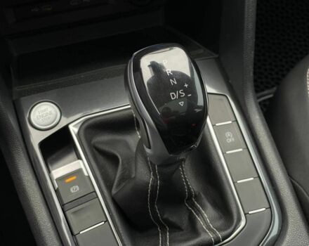 Сірий Фольксваген Тігуан, об'ємом двигуна 2 л та пробігом 27 тис. км за 25600 $, фото 12 на Automoto.ua