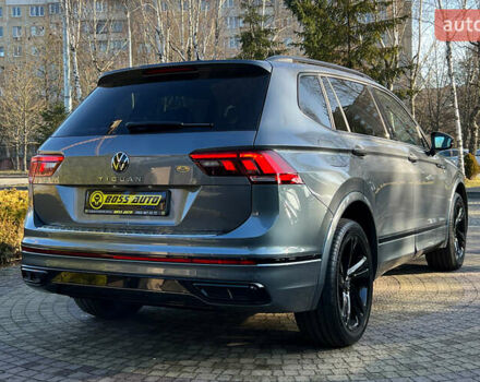 Серый Фольксваген Тигуан, объемом двигателя 2 л и пробегом 17 тыс. км за 29500 $, фото 6 на Automoto.ua
