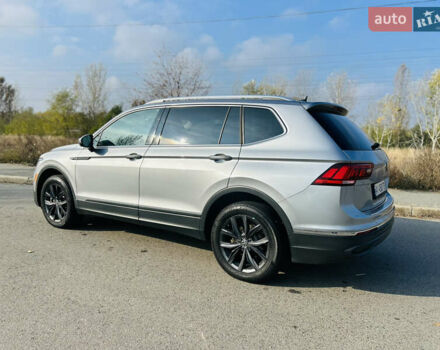 Сірий Фольксваген Тігуан, об'ємом двигуна 1.98 л та пробігом 23 тис. км за 27800 $, фото 5 на Automoto.ua