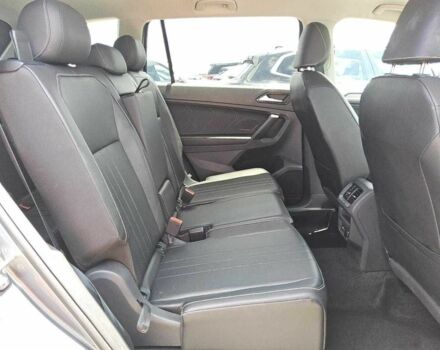 Сірий Фольксваген Тігуан, об'ємом двигуна 2 л та пробігом 60 тис. км за 7950 $, фото 10 на Automoto.ua