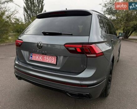 Сірий Фольксваген Тігуан, об'ємом двигуна 2 л та пробігом 2 тис. км за 31500 $, фото 32 на Automoto.ua