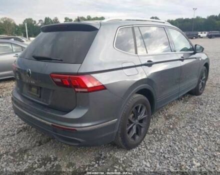 Сірий Фольксваген Тігуан, об'ємом двигуна 2 л та пробігом 37 тис. км за 12500 $, фото 3 на Automoto.ua