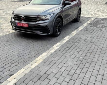 Серый Фольксваген Тигуан, объемом двигателя 2 л и пробегом 17 тыс. км за 30000 $, фото 1 на Automoto.ua