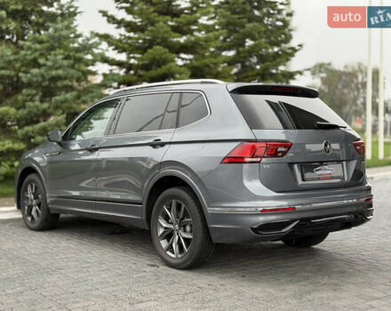 Серый Фольксваген Тигуан, объемом двигателя 2 л и пробегом 14 тыс. км за 27500 $, фото 24 на Automoto.ua