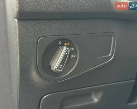 Сірий Фольксваген Тігуан, об'ємом двигуна 2 л та пробігом 2 тис. км за 31500 $, фото 48 на Automoto.ua