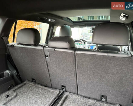 Серый Фольксваген Тигуан, объемом двигателя 2 л и пробегом 18 тыс. км за 28998 $, фото 50 на Automoto.ua