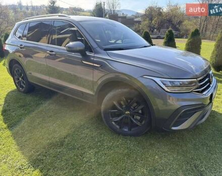 Серый Фольксваген Тигуан, объемом двигателя 1.98 л и пробегом 37 тыс. км за 27999 $, фото 3 на Automoto.ua