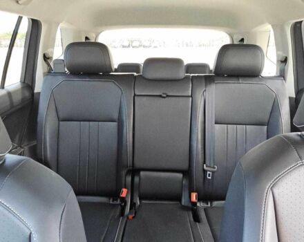 Сірий Фольксваген Тігуан, об'ємом двигуна 2 л та пробігом 60 тис. км за 7900 $, фото 9 на Automoto.ua