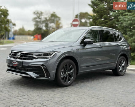 Серый Фольксваген Тигуан, объемом двигателя 2 л и пробегом 14 тыс. км за 27500 $, фото 8 на Automoto.ua