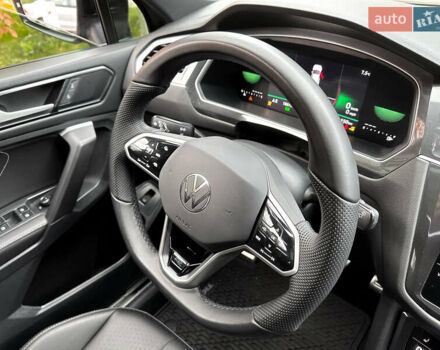 Серый Фольксваген Тигуан, объемом двигателя 2 л и пробегом 18 тыс. км за 28998 $, фото 3 на Automoto.ua