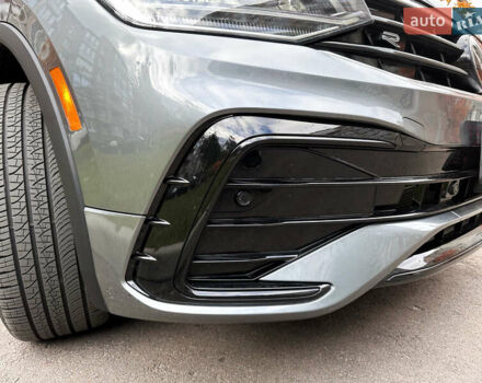 Серый Фольксваген Тигуан, объемом двигателя 2 л и пробегом 18 тыс. км за 28998 $, фото 38 на Automoto.ua