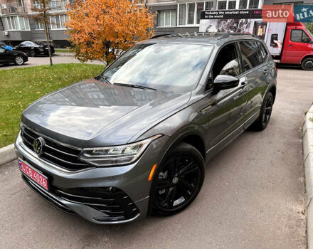 Серый Фольксваген Тигуан, объемом двигателя 2 л и пробегом 18 тыс. км за 28998 $, фото 41 на Automoto.ua