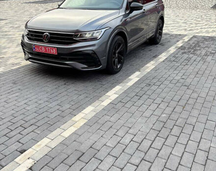 Серый Фольксваген Тигуан, объемом двигателя 2 л и пробегом 17 тыс. км за 30000 $, фото 2 на Automoto.ua