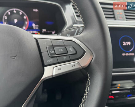 Серый Фольксваген Тигуан, объемом двигателя 2 л и пробегом 36 тыс. км за 28900 $, фото 58 на Automoto.ua