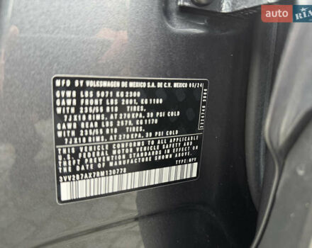 Серый Фольксваген Тигуан, объемом двигателя 2 л и пробегом 36 тыс. км за 28900 $, фото 92 на Automoto.ua