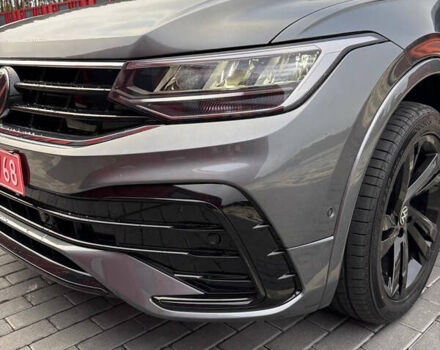 Серый Фольксваген Тигуан, объемом двигателя 2 л и пробегом 17 тыс. км за 30000 $, фото 23 на Automoto.ua