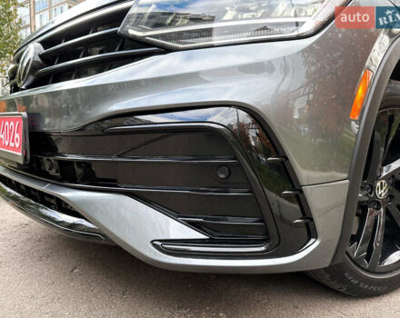 Серый Фольксваген Тигуан, объемом двигателя 2 л и пробегом 18 тыс. км за 28998 $, фото 37 на Automoto.ua