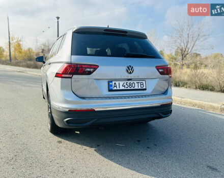 Сірий Фольксваген Тігуан, об'ємом двигуна 1.98 л та пробігом 23 тис. км за 27800 $, фото 4 на Automoto.ua