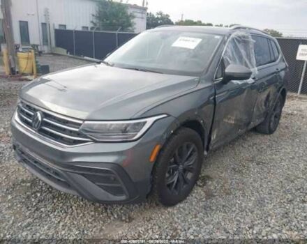 Сірий Фольксваген Тігуан, об'ємом двигуна 2 л та пробігом 37 тис. км за 12500 $, фото 1 на Automoto.ua