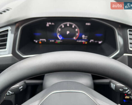 Серый Фольксваген Тигуан, объемом двигателя 2 л и пробегом 36 тыс. км за 28900 $, фото 56 на Automoto.ua