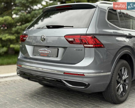 Серый Фольксваген Тигуан, объемом двигателя 2 л и пробегом 14 тыс. км за 27500 $, фото 28 на Automoto.ua