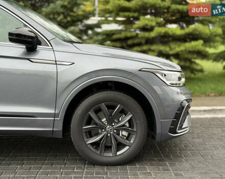 Серый Фольксваген Тигуан, объемом двигателя 2 л и пробегом 14 тыс. км за 27500 $, фото 9 на Automoto.ua