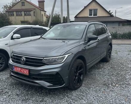 Сірий Фольксваген Тігуан, об'ємом двигуна 2 л та пробігом 1 тис. км за 34900 $, фото 2 на Automoto.ua