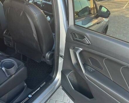 Серый Фольксваген Тигуан, объемом двигателя 1.98 л и пробегом 8 тыс. км за 38500 $, фото 12 на Automoto.ua