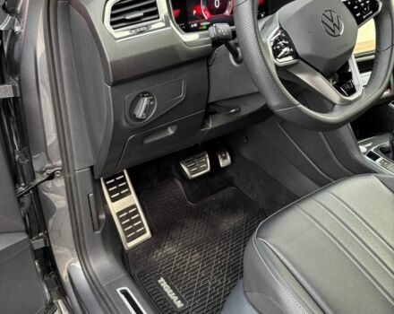 Серый Фольксваген Тигуан, объемом двигателя 2 л и пробегом 17 тыс. км за 30000 $, фото 18 на Automoto.ua