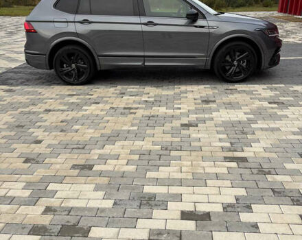 Серый Фольксваген Тигуан, объемом двигателя 2 л и пробегом 17 тыс. км за 30000 $, фото 3 на Automoto.ua