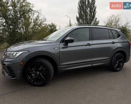 Сірий Фольксваген Тігуан, об'ємом двигуна 2 л та пробігом 2 тис. км за 31500 $, фото 10 на Automoto.ua